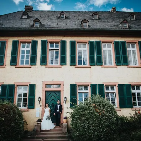 Gutshotel Baron Knyphausen * Eltville am Rhein