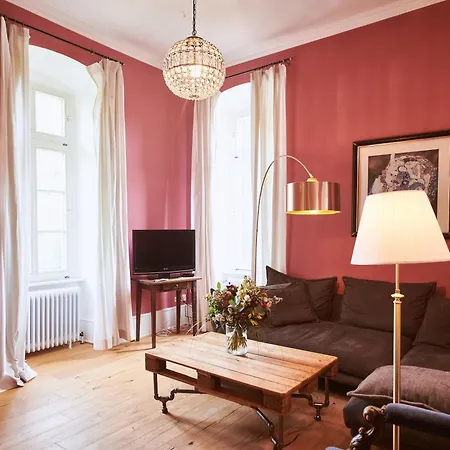 Gutshotel Baron Knyphausen * Eltville am Rhein
