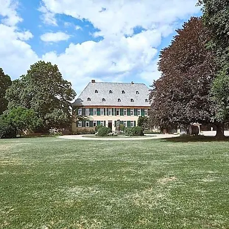Gutshotel Baron Knyphausen Hotel 2*