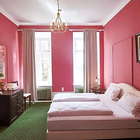 Gutshotel Baron Knyphausen Hotel