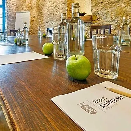 Gutshotel Baron Knyphausen 2*