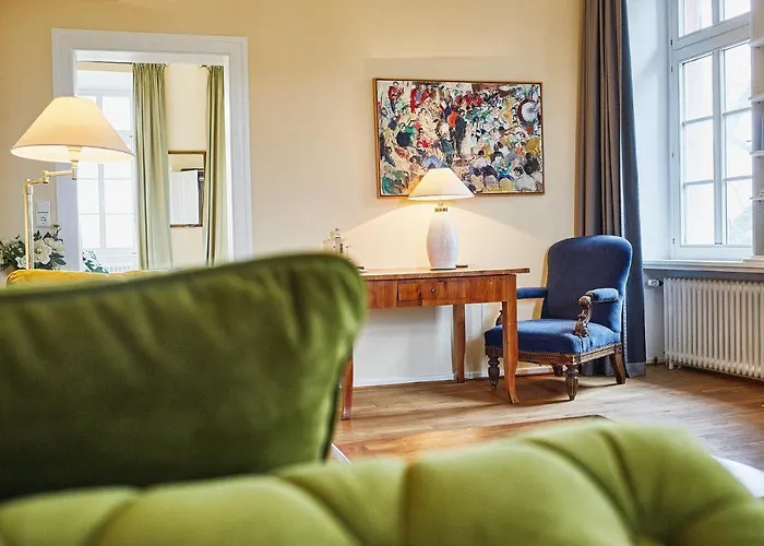 Gutshotel Baron Knyphausen Hotel 2*