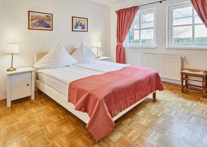 Gutshotel Baron Knyphausen 2*
