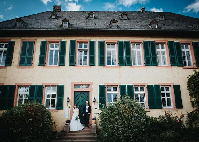 Gutshotel Baron Knyphausen 2* Eltville am Rhein